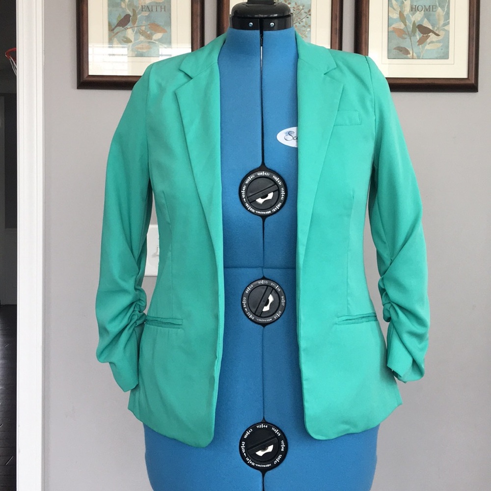 Women’s 3/4 sleeve blazer